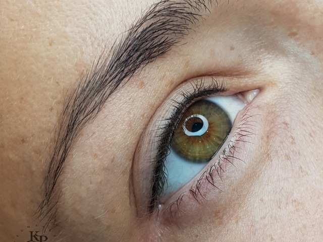 Через месяц межресничка зажившая черная лучше стрелки